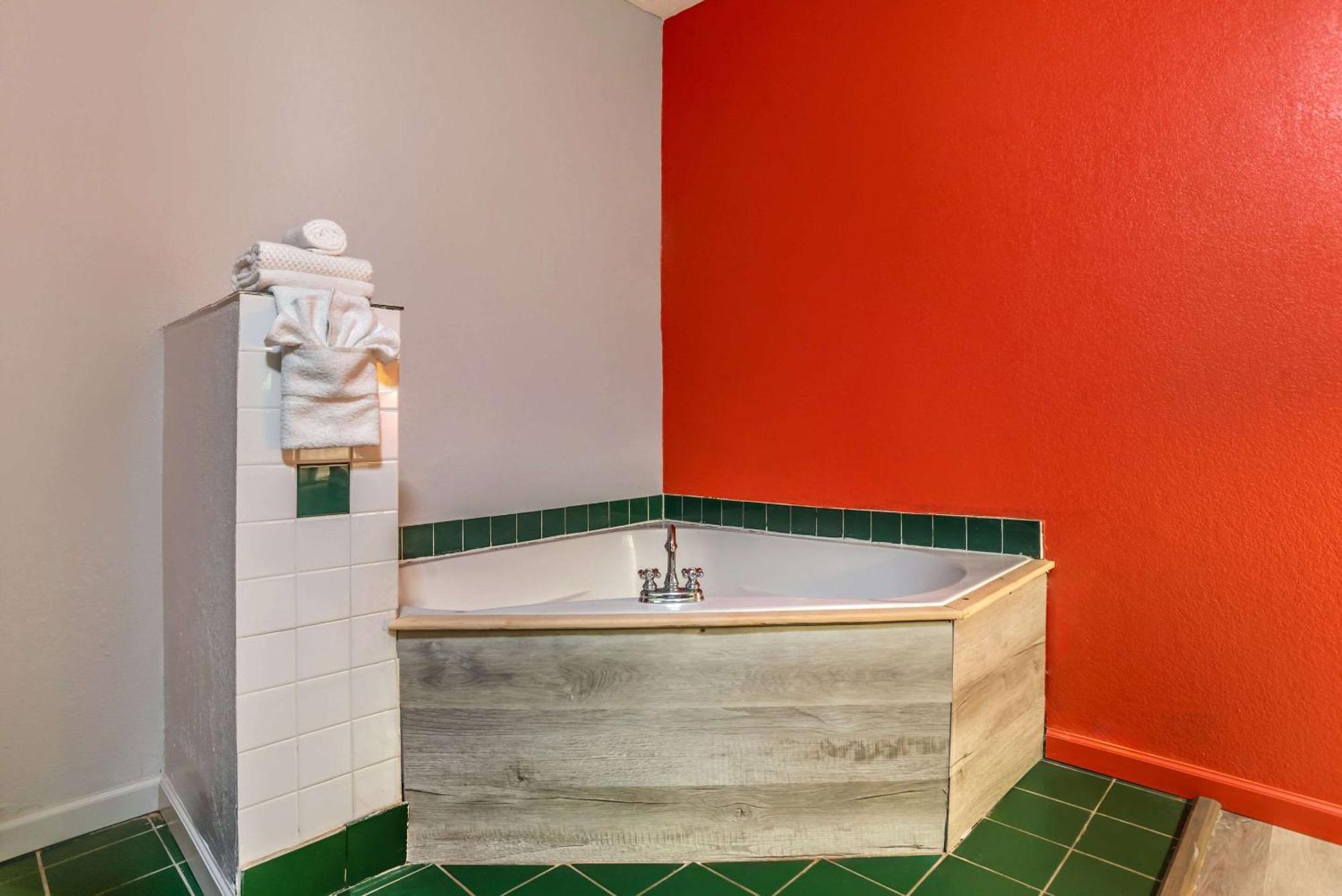 Econo Lodge Inn & Suites Philadelphia Extérieur photo