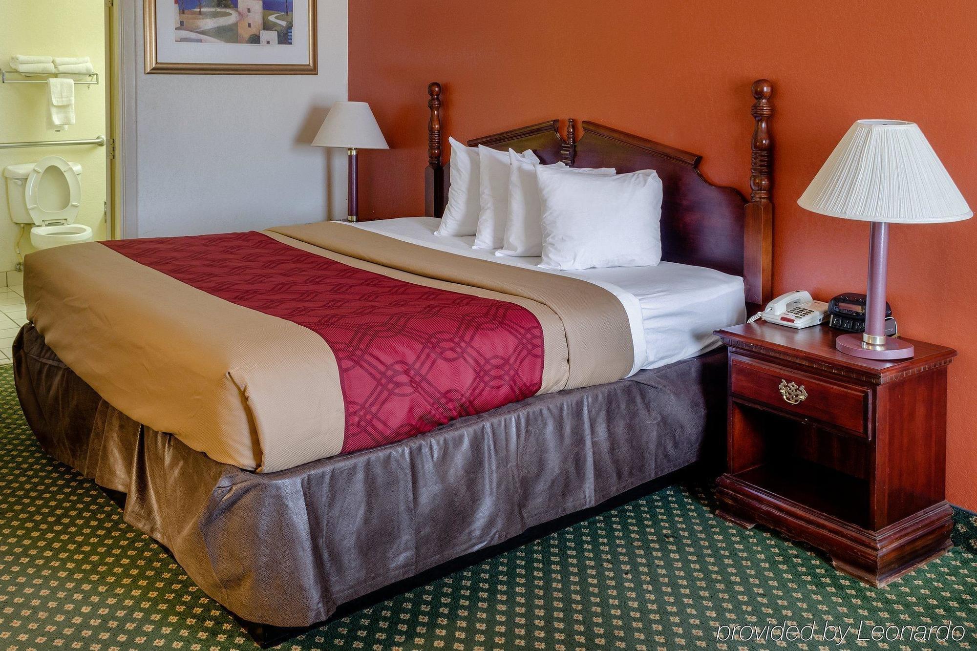 Econo Lodge Inn & Suites Philadelphia Extérieur photo