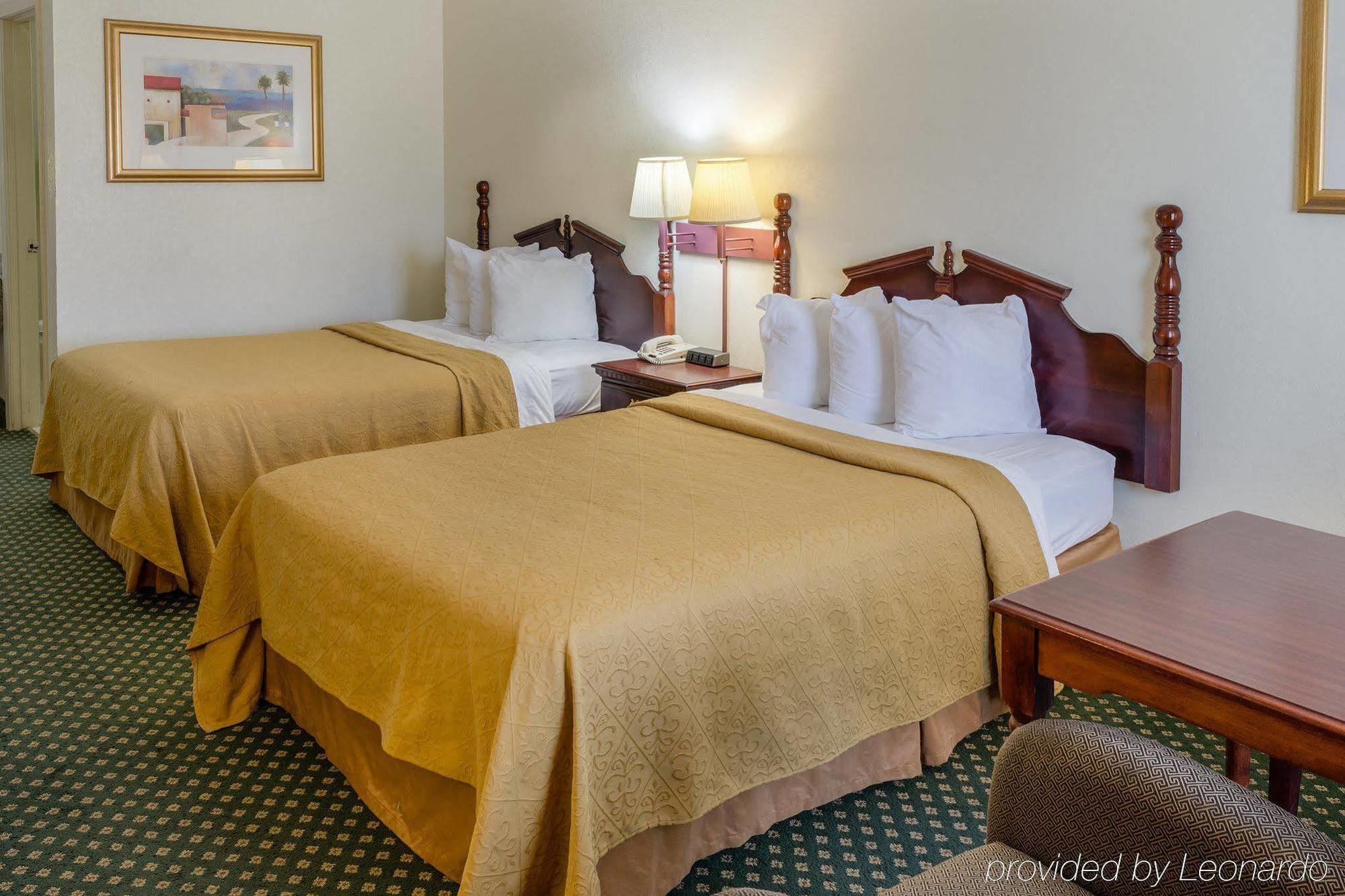 Econo Lodge Inn & Suites Philadelphia Extérieur photo