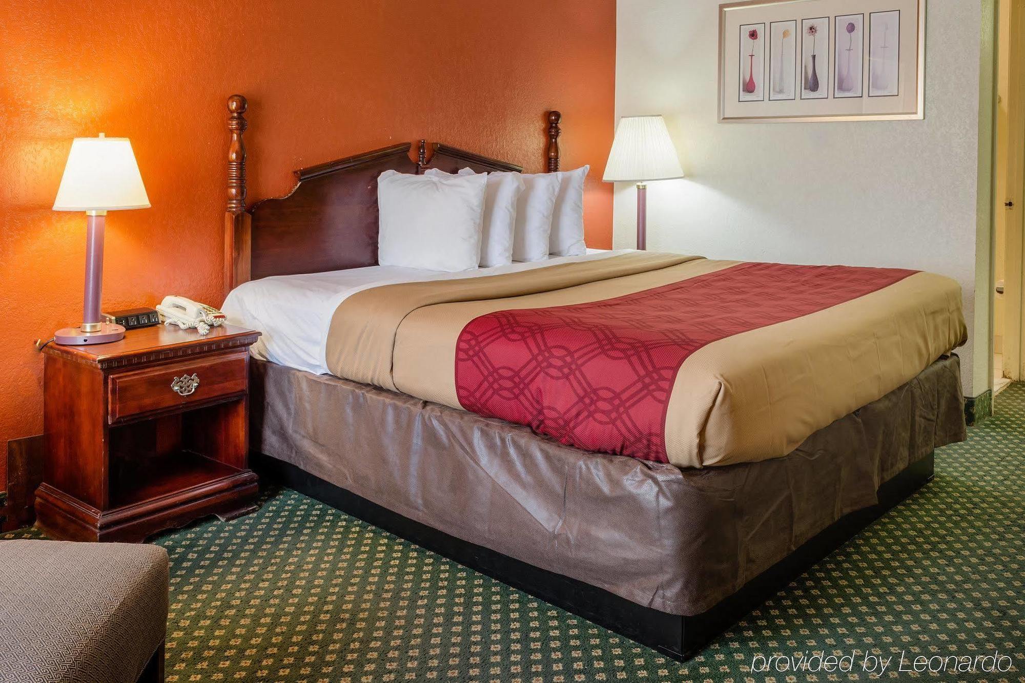 Econo Lodge Inn & Suites Philadelphia Extérieur photo